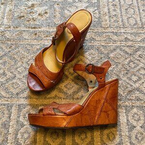 Frye Corrina Campus Brown Leather Wedge Sandals 9.5